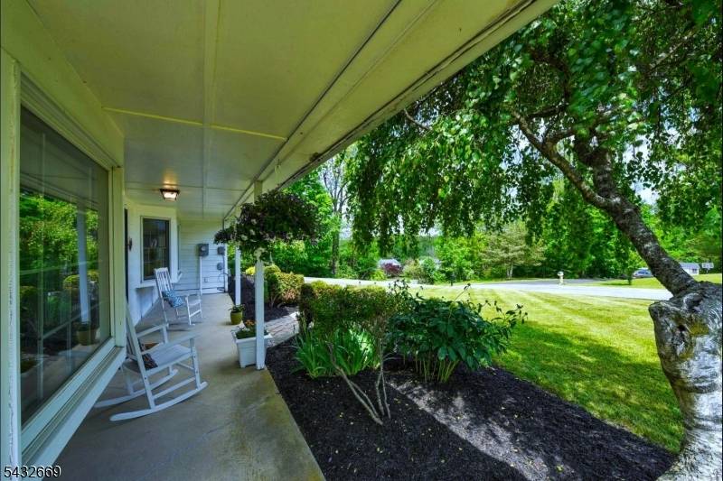 25 Carol Dr, Vernon Twp., NJ 07418