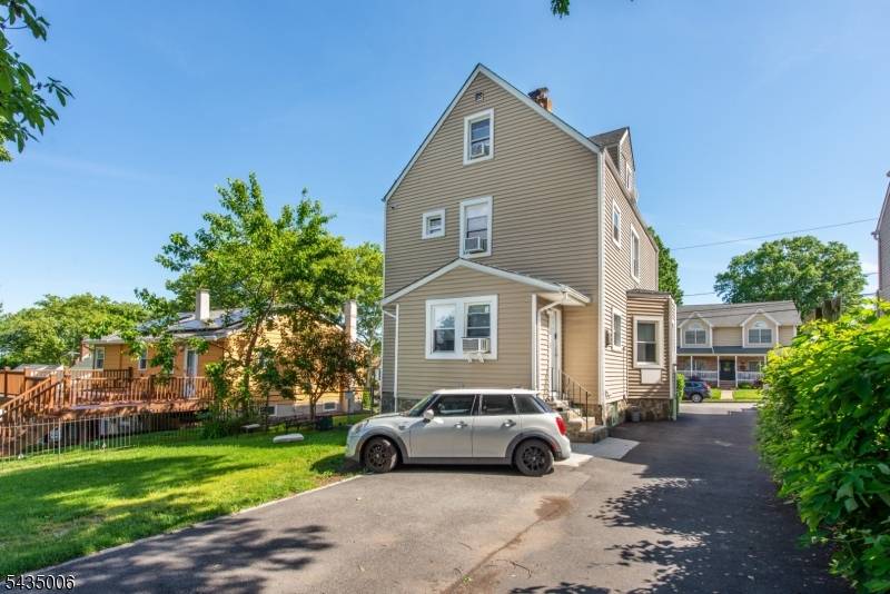 50 Jefferson Ave, Hasbrouck Heights Boro, NJ 07604