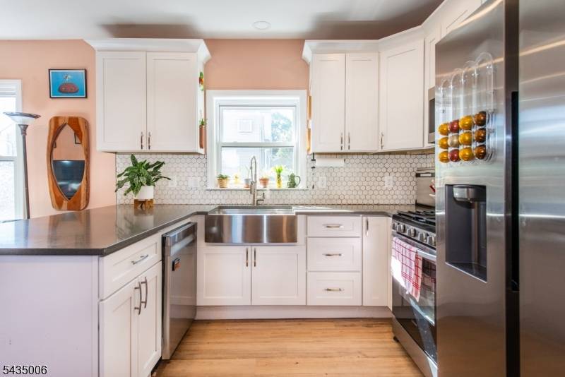50 Jefferson Ave, Hasbrouck Heights Boro, NJ 07604