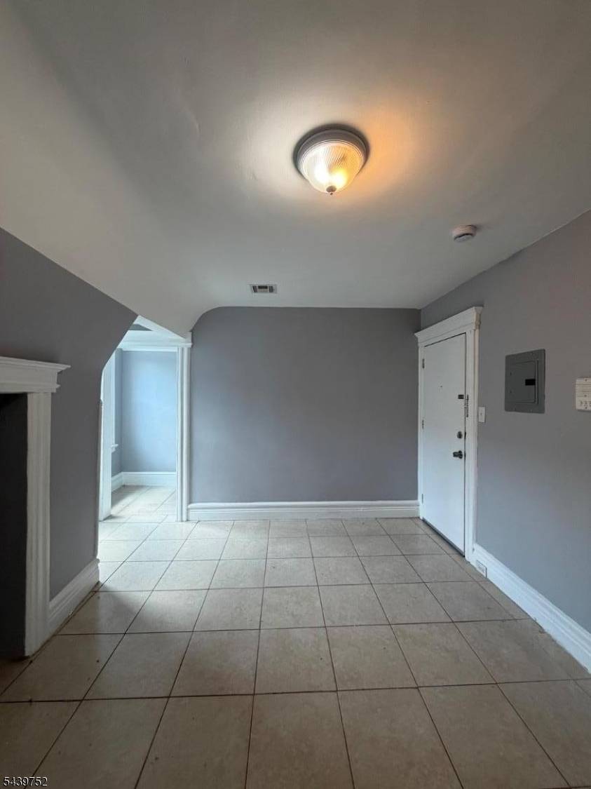 58 N 5Th St #3, Newark City, NJ 07107