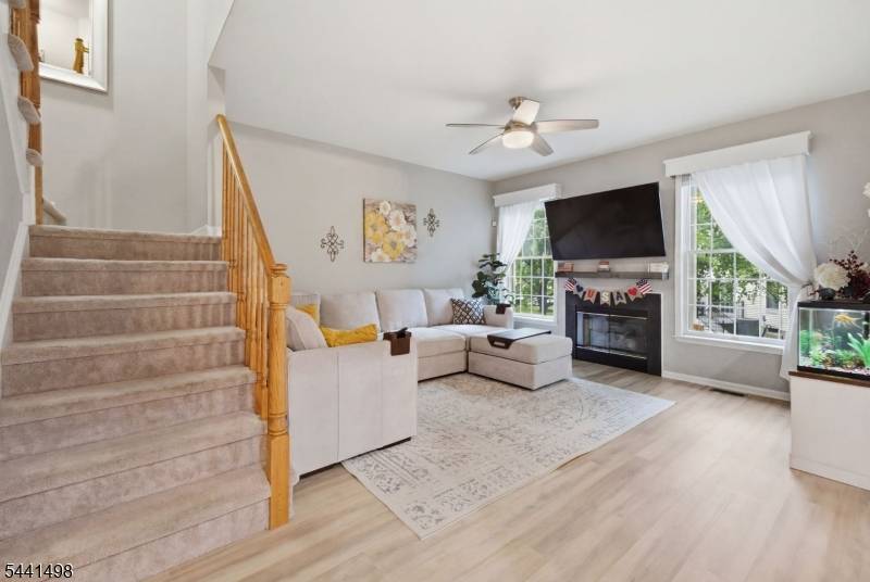 6 Sawgrass Way, Clinton Twp., NJ 08801