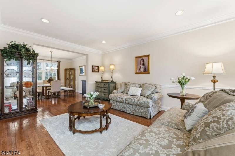 26 Rouser Way, Hillsborough Twp., NJ 08844