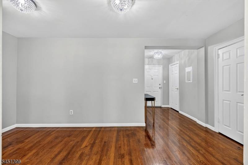 19-31 Lyons Ave #204, Newark City, NJ 07112