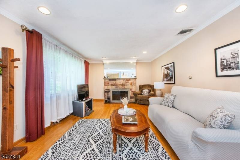 9 Morse Ave, Butler Boro, NJ 07405