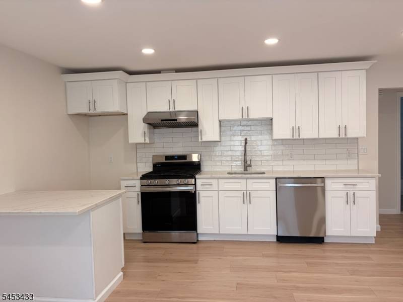 291 Garibaldi Ave, Lodi Boro, NJ 07644