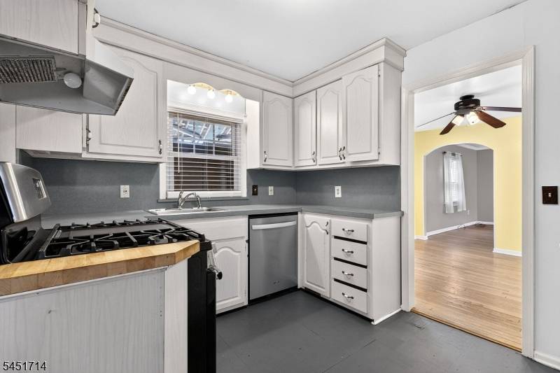 510 Cook Ave, Middlesex Boro, NJ 08846