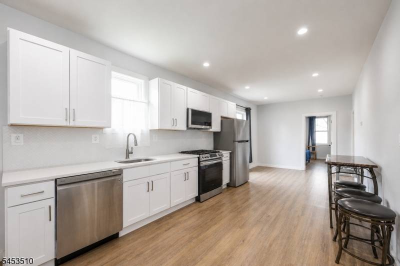 484 Prospect St, East Orange City, NJ 07017