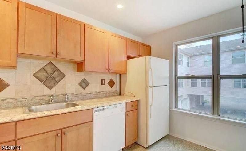500 Great Beds Ct, Perth Amboy City, NJ 08861
