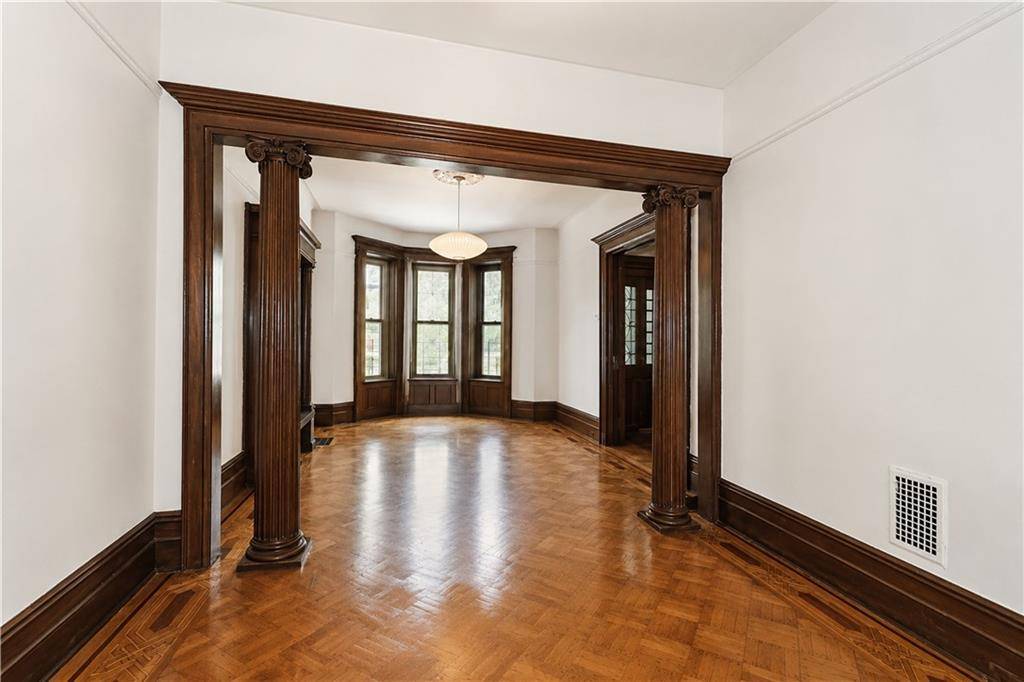 450 Bay Ridge Pkwy, Brooklyn, NY 11209