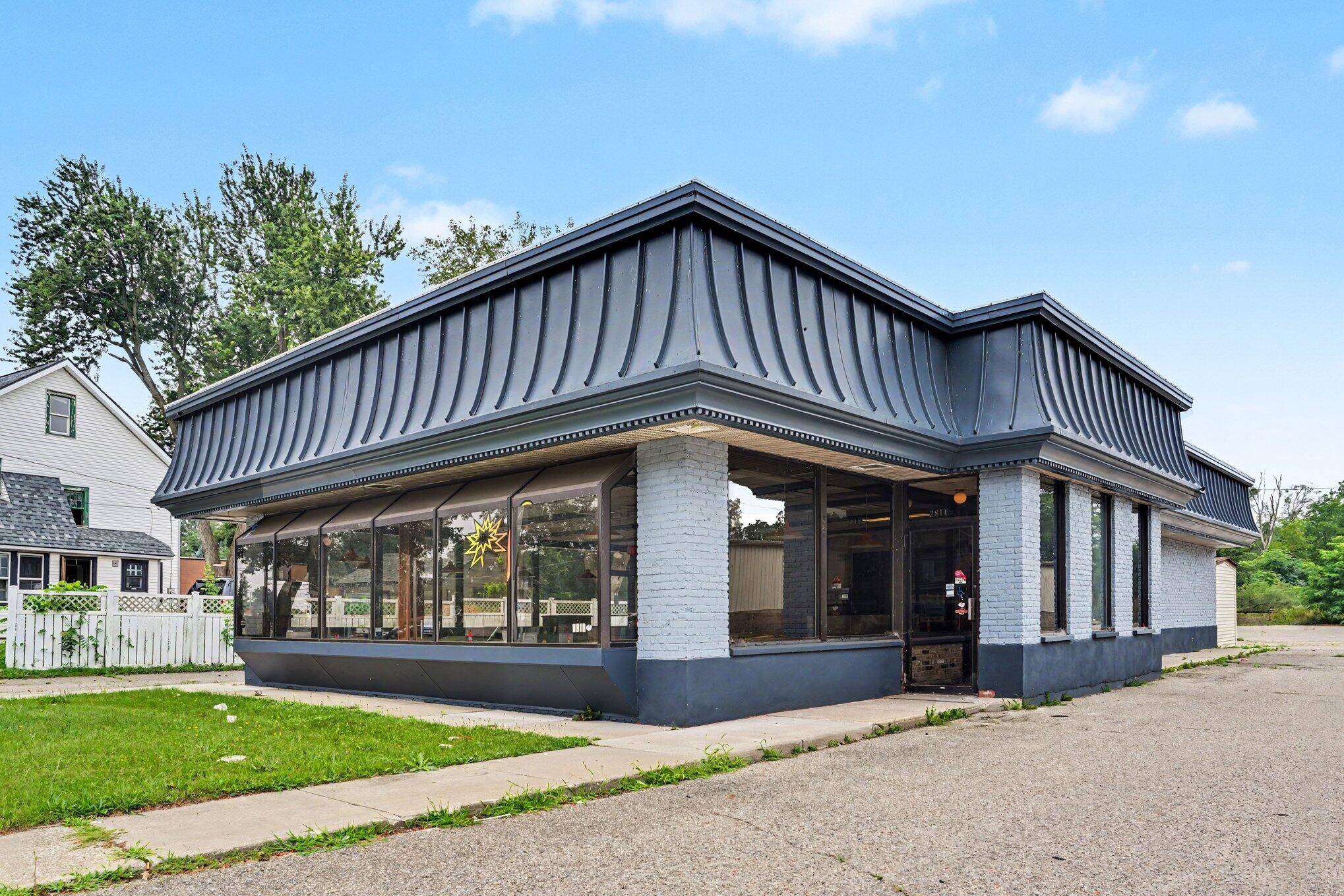 2814 Portage ST #1, Kalamazoo City, MI 49001