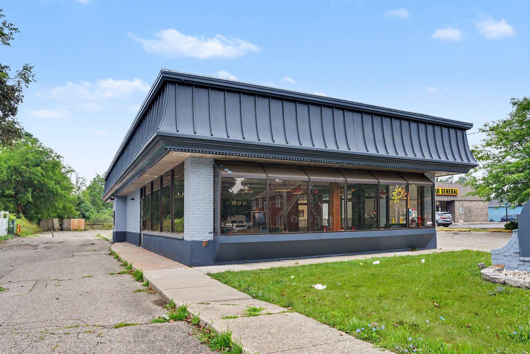 2814 Portage ST #1, Kalamazoo City, MI 49001