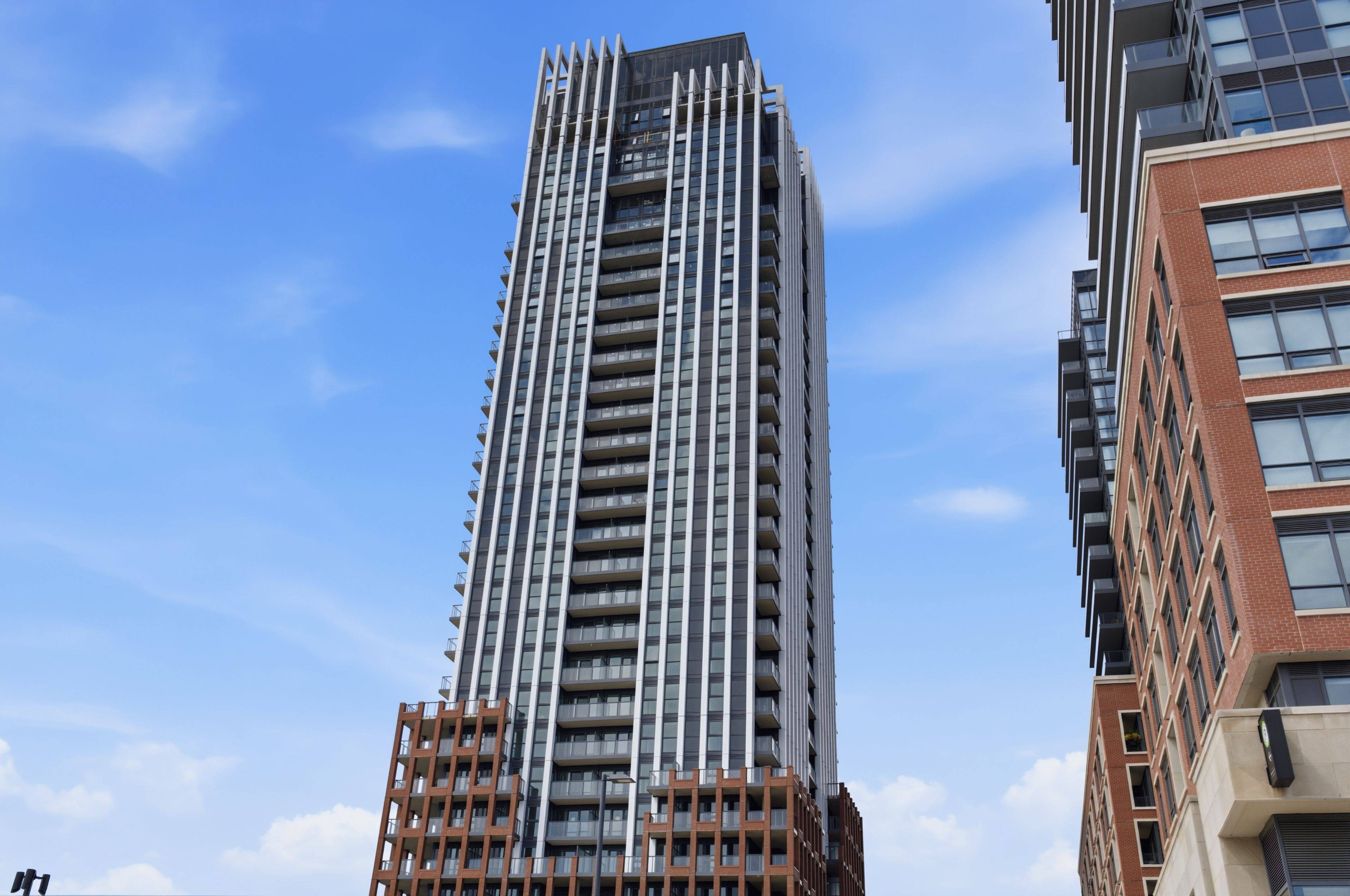 25 Frederick Todd WAY #1004, Toronto C11, ON M4G 0C9