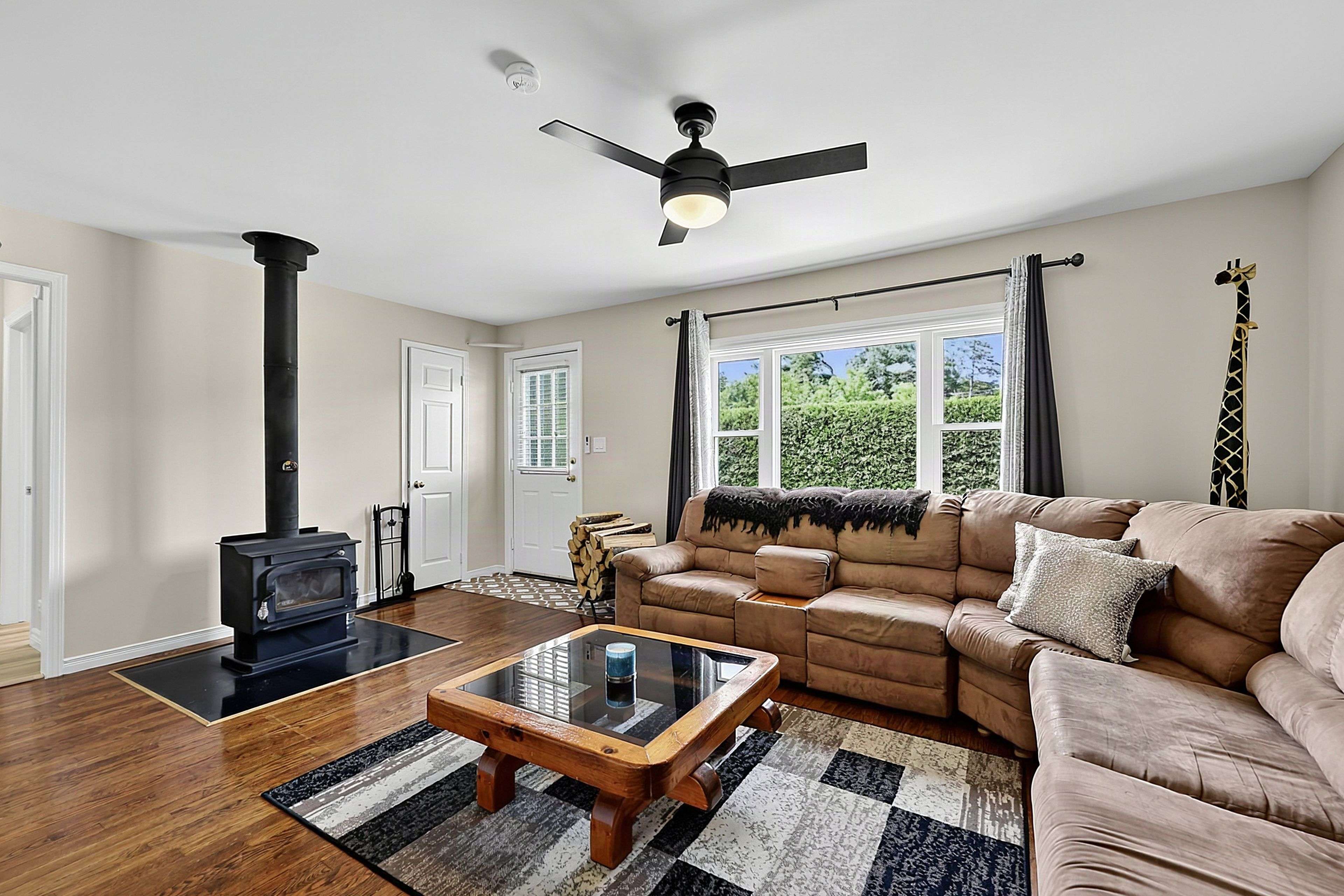 148 Queen ST, Essa, ON L0M 1B0