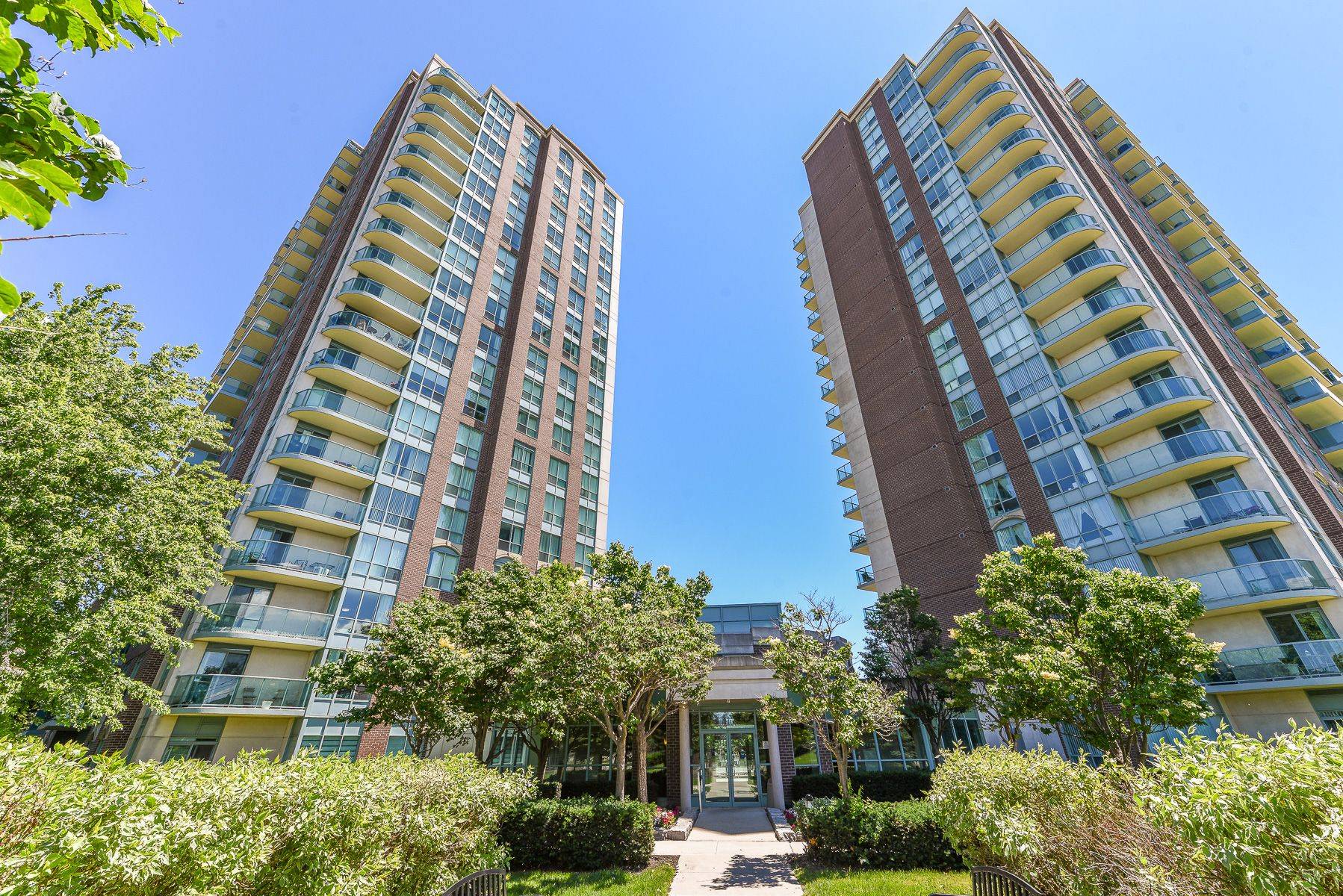 4879 Kimbermount AVE #710, Mississauga, ON L5M 7R8