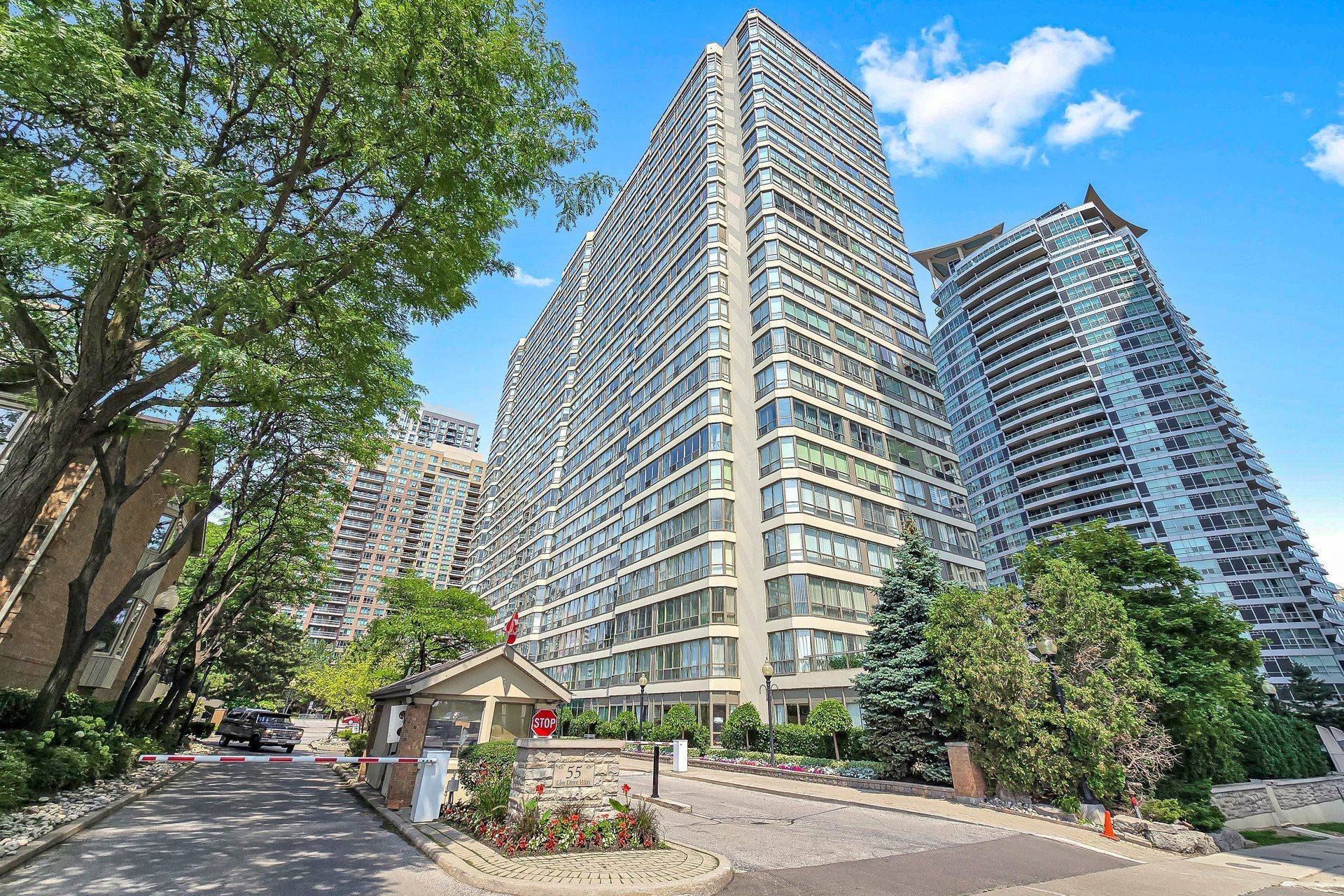 55 Elm DR W #1801, Mississauga, ON L5B 3Z3
