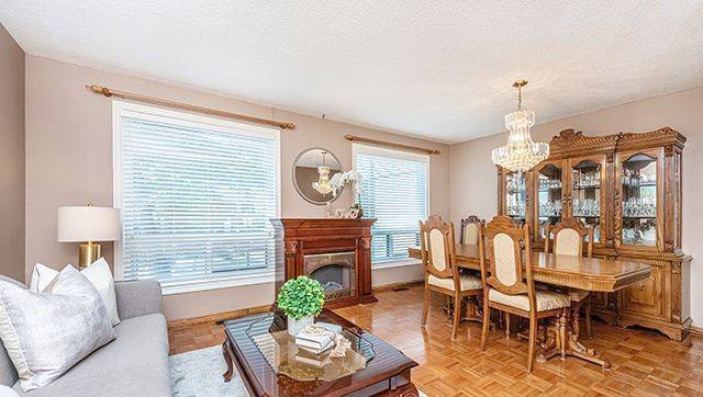 20 Carleton PL #20, Brampton, ON L6T 3Z4
