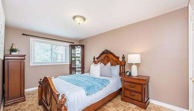20 Carleton PL #20, Brampton, ON L6T 3Z4