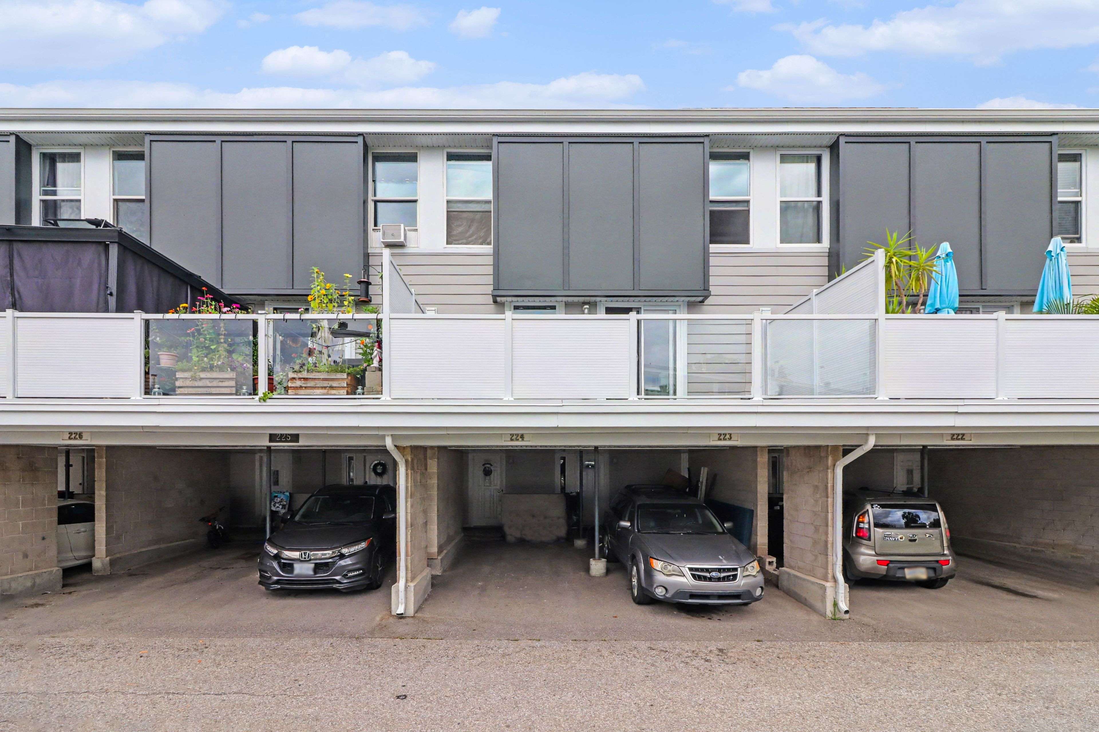 3445 Uplands DR #224, Hunt Club - Windsor Park Village And Area, ON K1V 9N6
