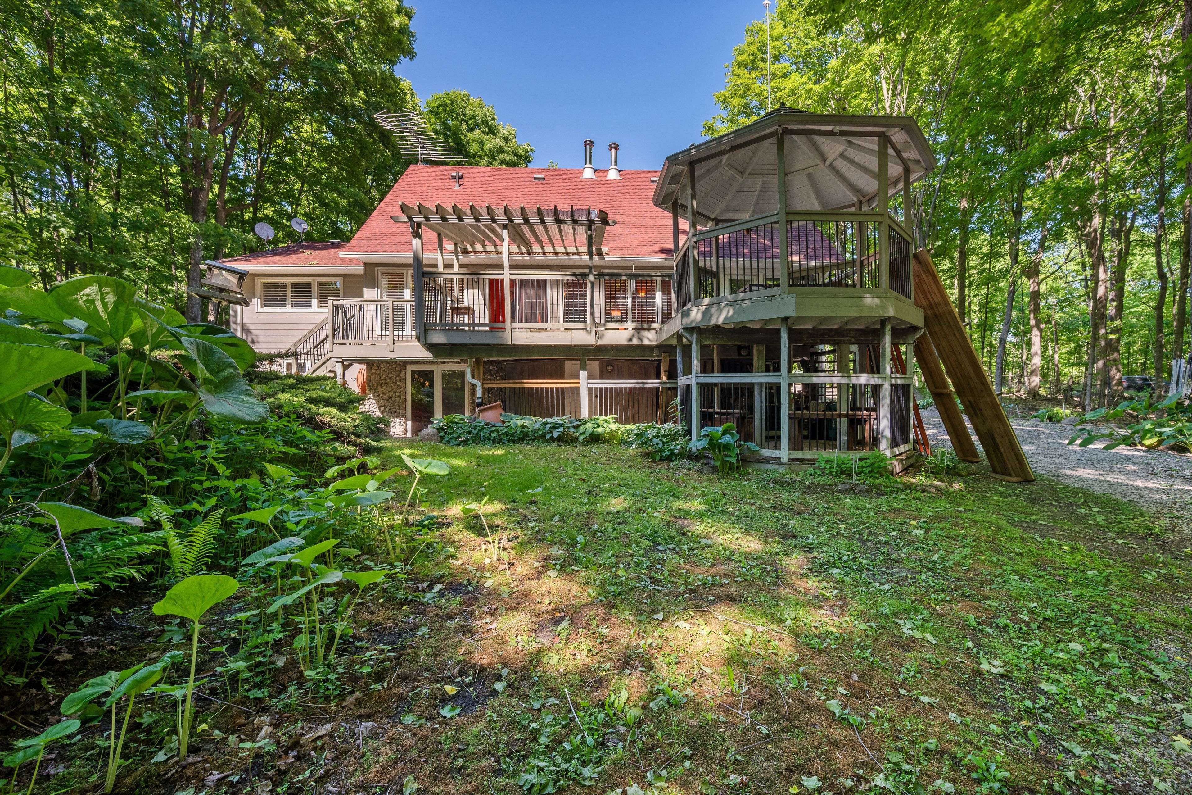 479 Cunningham RD, Gananoque, ON K7G 2V4