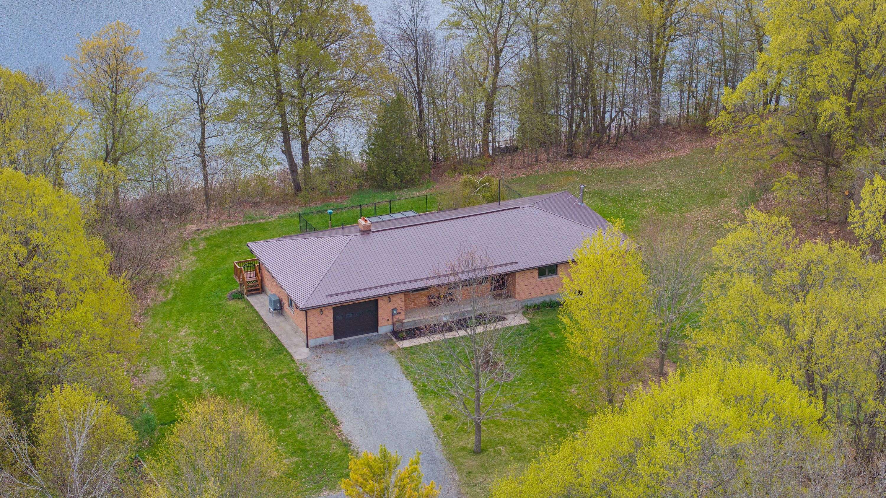 4834 Battersea RD, Frontenac, ON K0H 1H0