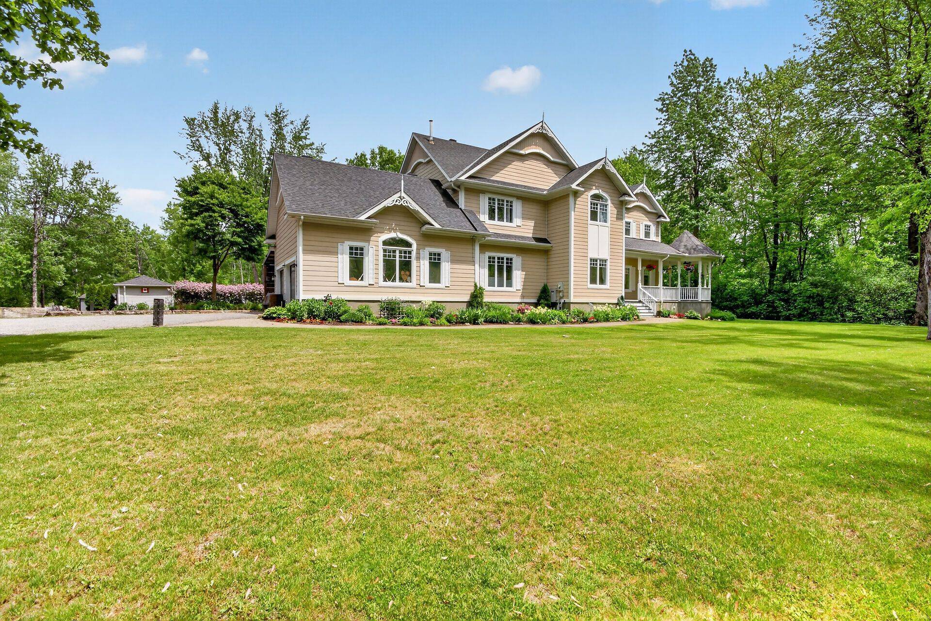 104 Wilbert Cox DR, Carp - Huntley Ward, ON K0A 1L0