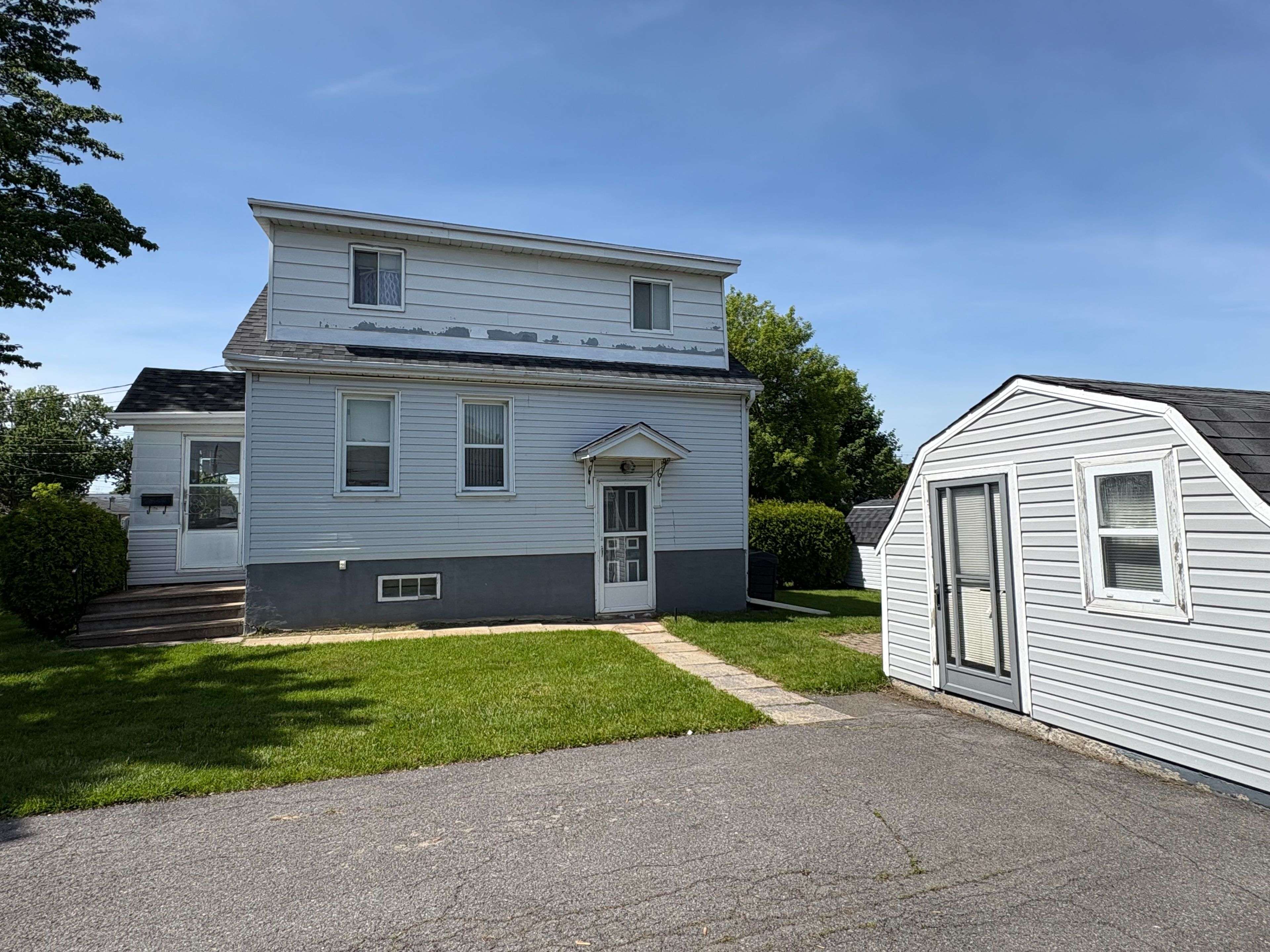226 Danis AVE, Cornwall, ON K6H 5E7