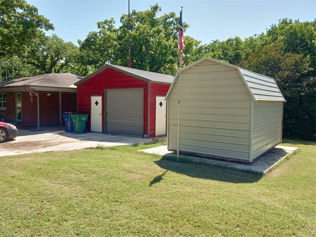 1005 Gary Street, Bridgeport, TX 76426