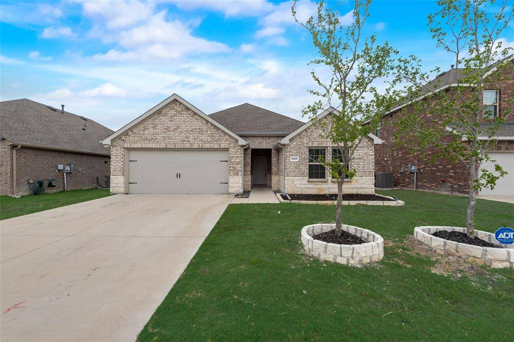1501 Hidden Bluff Crossing, Princeton, TX 75407