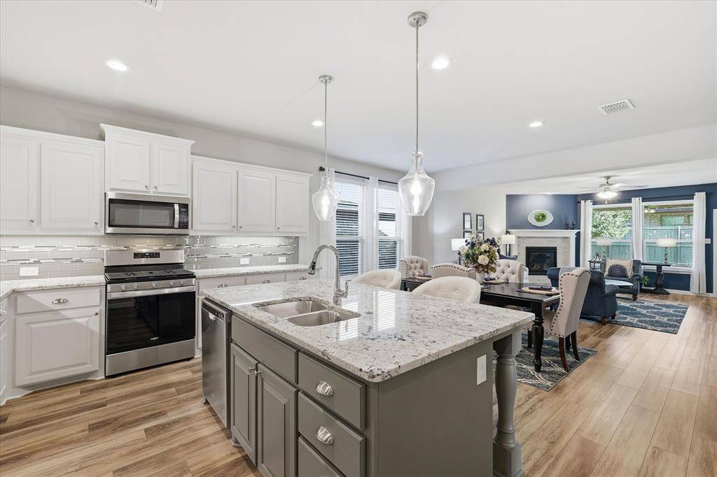 2424 Rooster Lane, Northlake, TX 76247