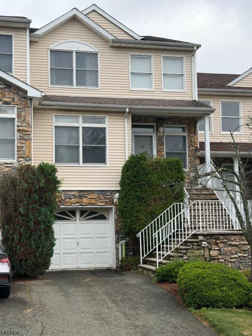 101 Summerhill Dr, Parsippany-troy Hills Twp., NJ 07950