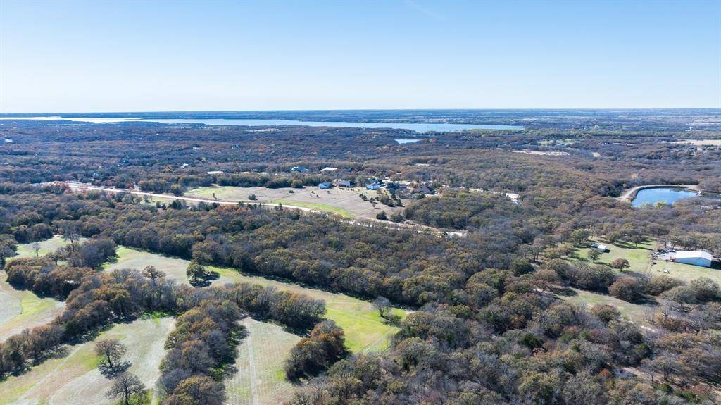 25 Shady Oak Lane, Valley View, TX 76272
