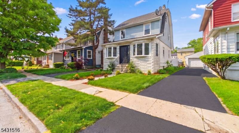 71 Leslie St, East Orange City, NJ 07017