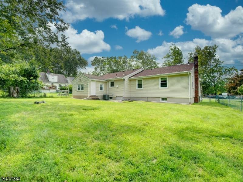 25 Woodland Ave, West Orange Twp., NJ 07052