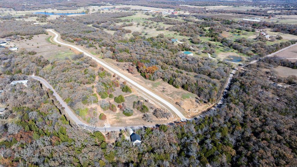 26 Shady Oak Lane, Valley View, TX 76272