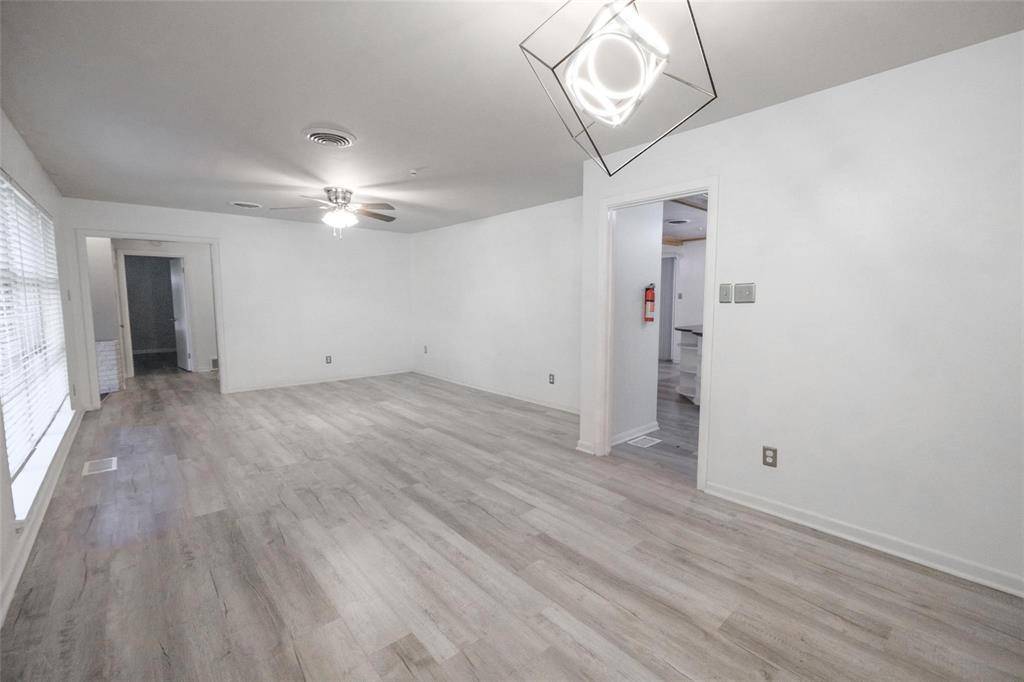 8301 Llano Avenue, Benbrook, TX 76116