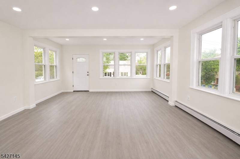 12 Ford Ave, Franklin Twp., NJ 08873