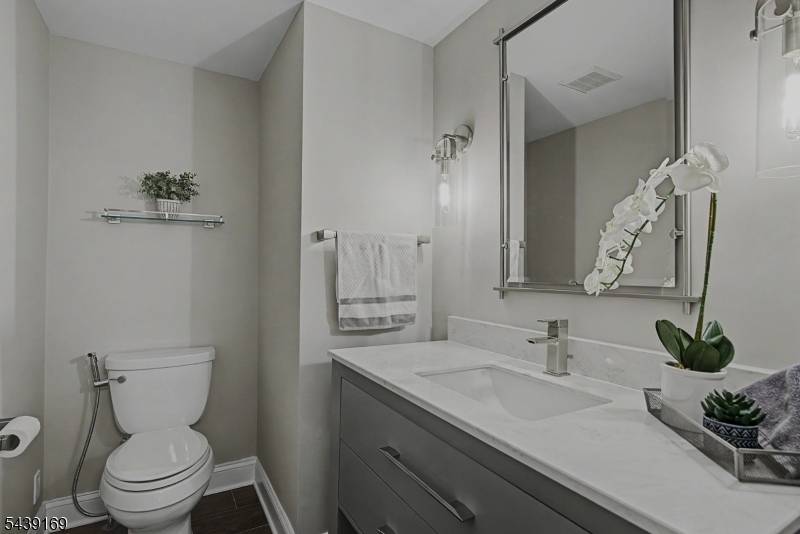 11 Hampton Ct, Bernards Twp., NJ 07920