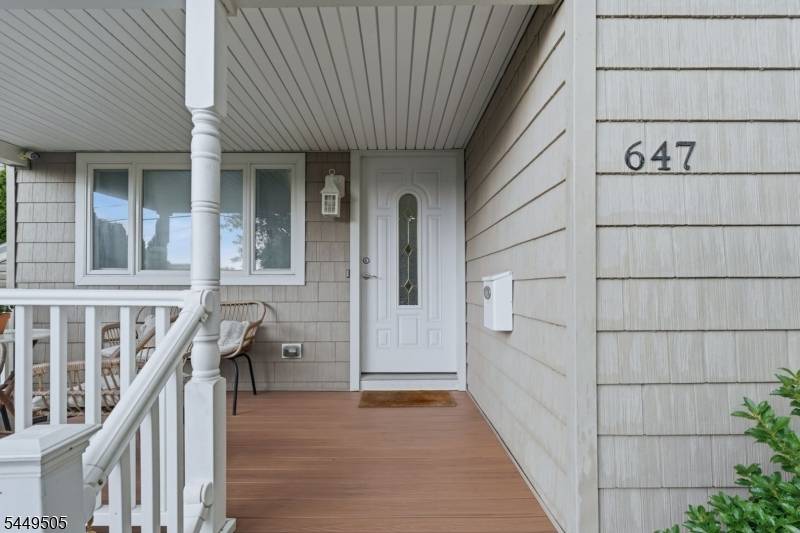 647-649 Devon St, Kearny Town, NJ 07032