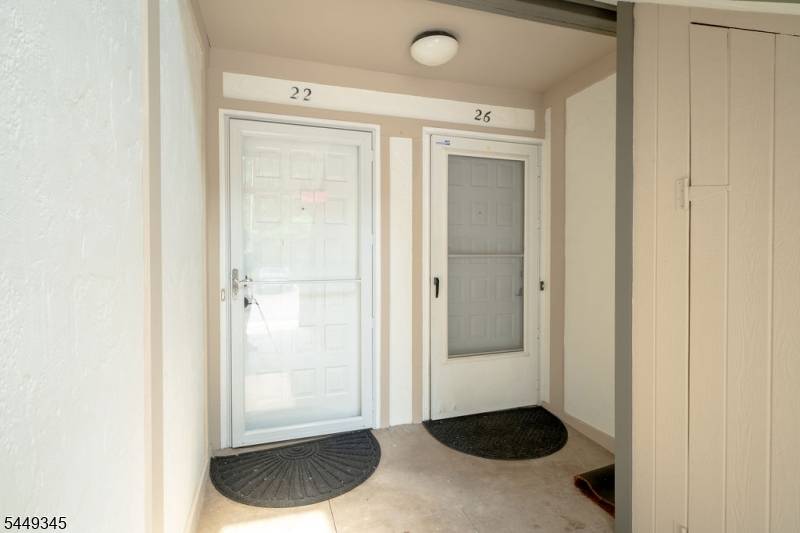 26 Kayser Ln, West Orange Twp., NJ 07052