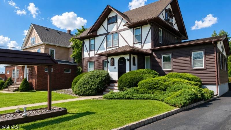 281 E Main St, Somerville Boro, NJ 08876