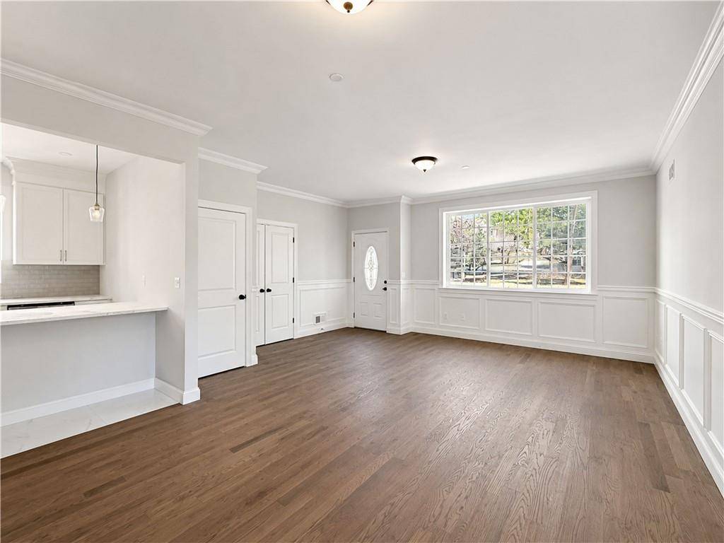 6903 Amboy RD, Brooklyn, NY 10309