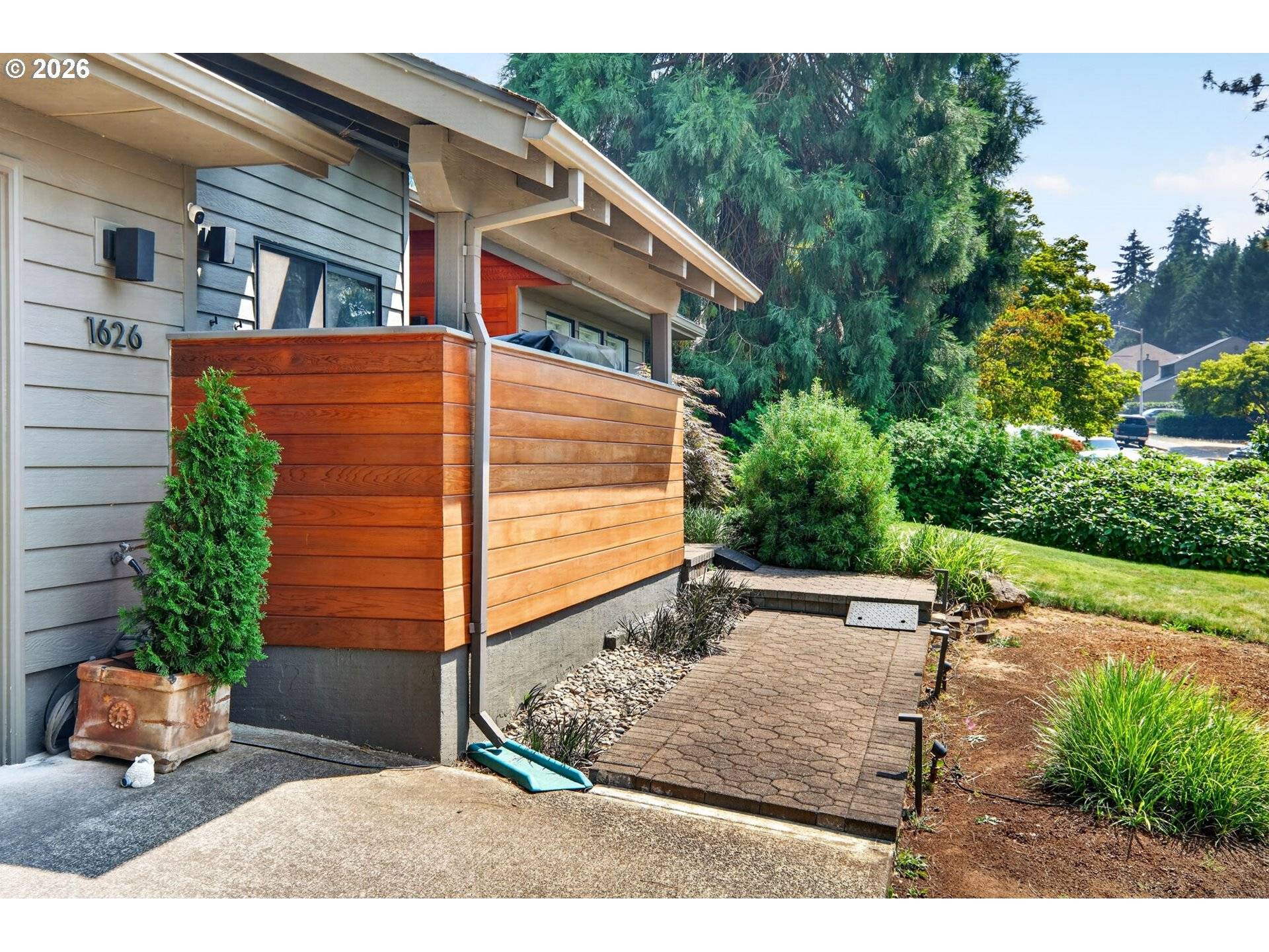 1626 CINNAMON HILL DR, Salem, OR 97306
