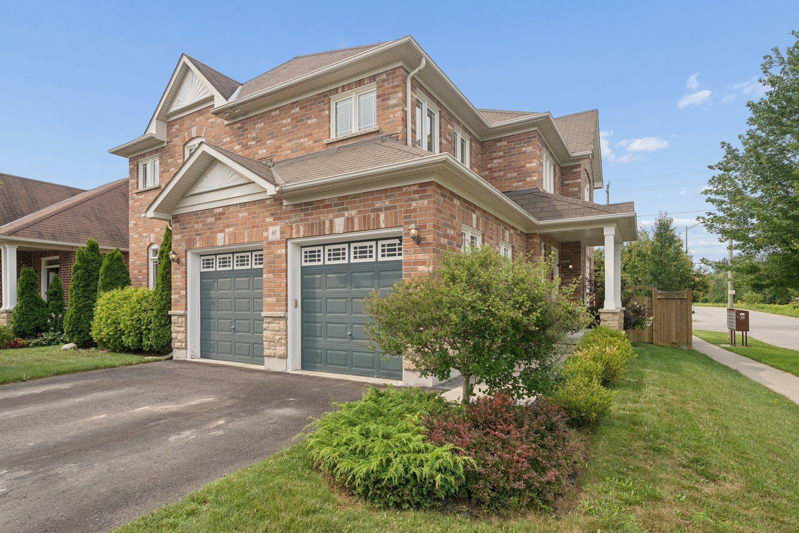 60 Vivian DR, Clarington, ON L1E 0C3