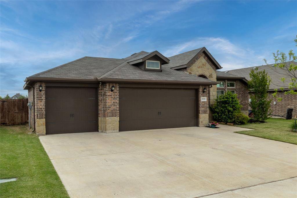 2525 Silver Fox Trail, Weatherford, TX 76087