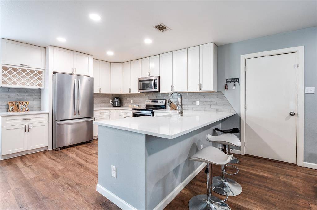 148 Triumph Road, Dallas, TX 75241