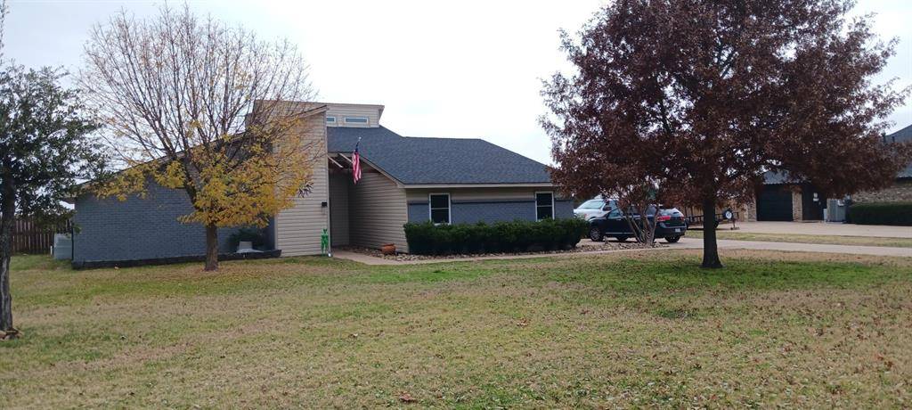 12 Cliff Drive, Mineral Wells, TX 76067