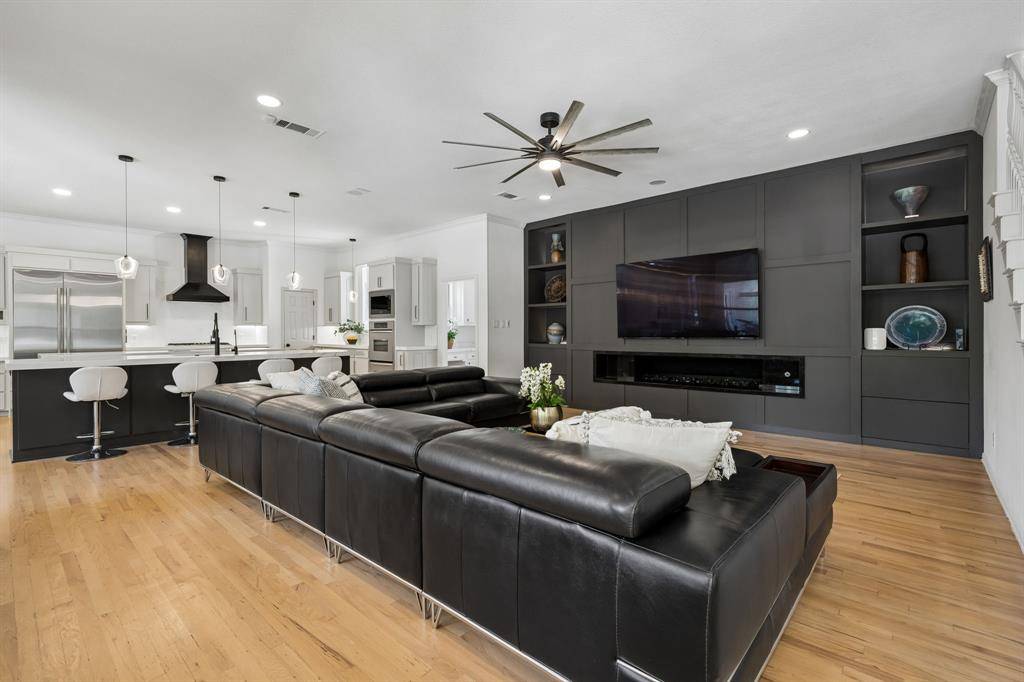 902 Independence Parkway, Southlake, TX 76092