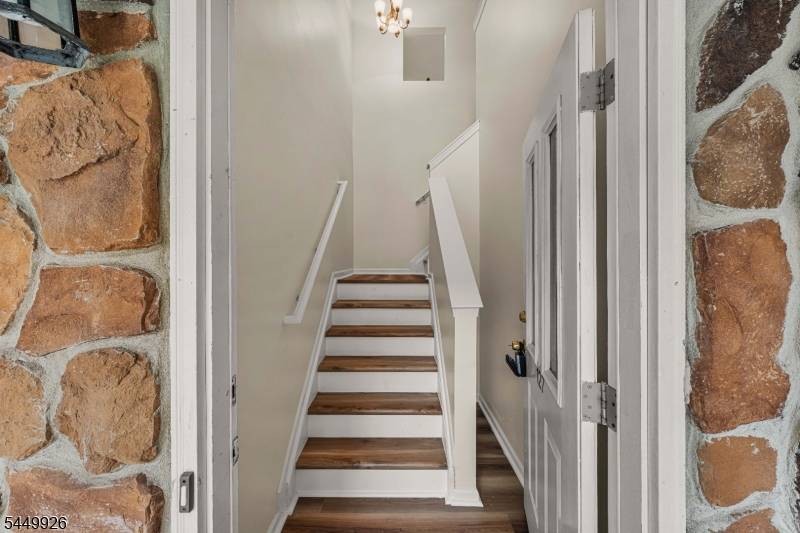 127 Chariot Ct, Piscataway Twp., NJ 08854