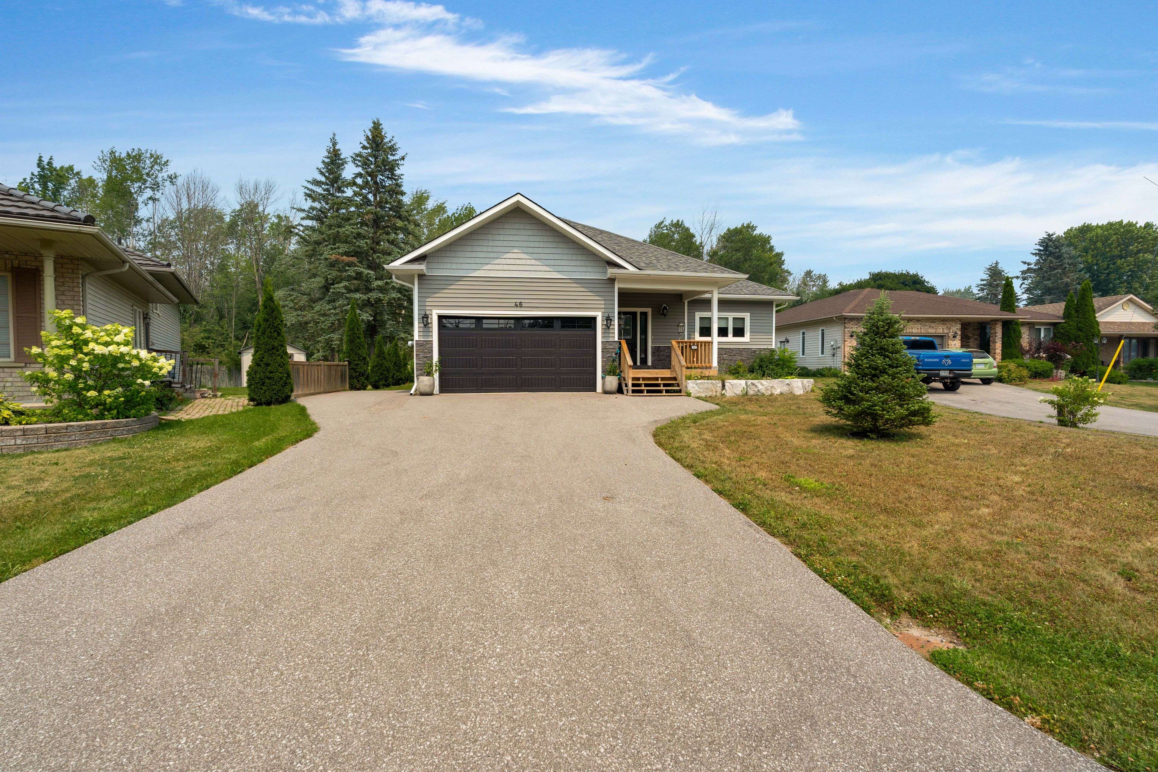 46 Brick Pond RD, Severn, ON L0K 1E0