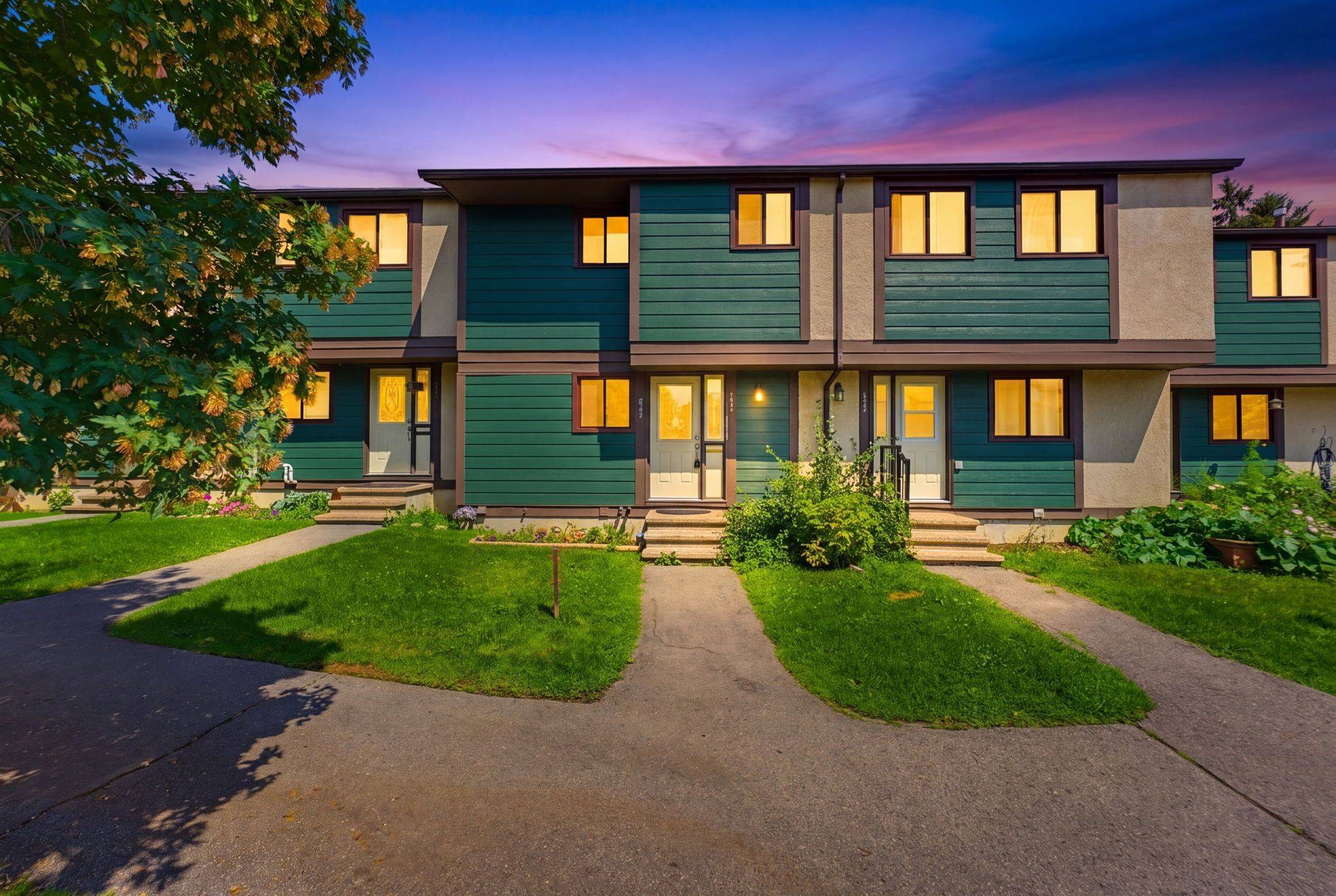 1685 Meadowbrook RD, Cyrville - Carson Grove - Pineview, ON K1B 4W6
